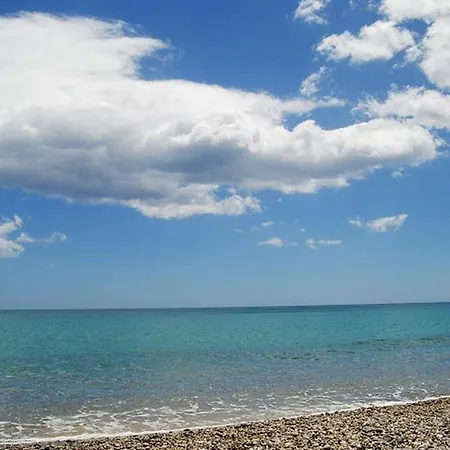 In Sleeps 4 Includes Air Con Daire Santa Caterina Dello Ionio Marina